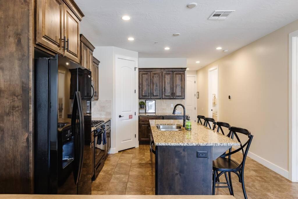 Coral Canyon Pool Private Hot Tub Fire Pit واشنطن المظهر الخارجي الصورة